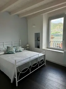 Marybeth Relaxation and comfort in Iseo with a lake view - Image 5