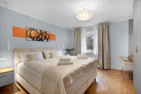 5-person house with fireplace - Image 3