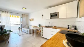Luxury Holiday with Sea View - Image 3