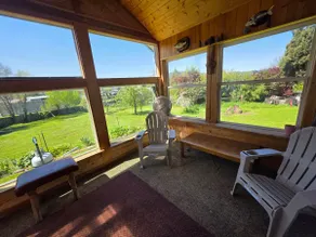 Spacious home with room to roam! - Image 4