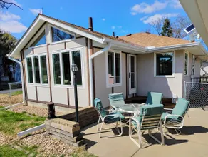 Mimo's Maplewood Home - Image 2