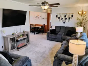 Mimo's Maplewood Home - Image 4