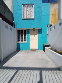Nice house near the light rail - Image 2