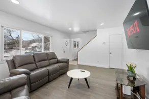 Spacious 2bd/1.5ba Home - Image 2