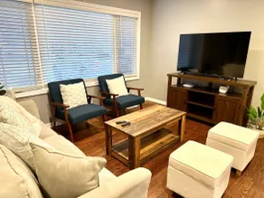 3bdrm, Epic Bsmnt, Naval Base - Image 2