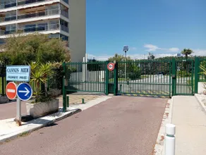 Waterfront Studio, Boulevard du Midi, Terrace, Parking - Image 3