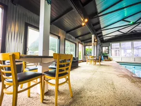 Coastal Farmhouse w/ indoor heated pool - Image 2
