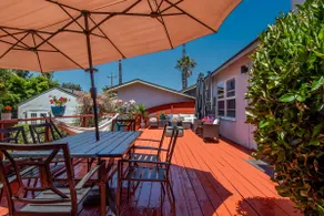 Walk to Beach • La Jolla Home + Free Parking - Image 4