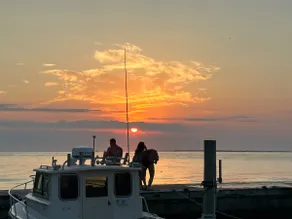 Chic Cozy Fall Getaway Fire Island Ocean Beach, NY - Image 4