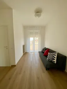 Bright four-room apartment in the center - Image 3