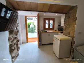 The Little House of the Vineyard - Image 2