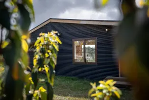 Waiwén Loft, overlooking the Dalcahue Canal. - Image 5