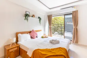 Lavish 3BHK Apartment Near Apollo Hospital - 1 - Image 2