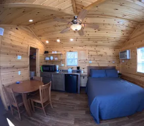 Deluxe Cabin - Image 2