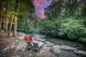 Ultimate Creek Experience-Hot tub/Sauna/Fishing - Image 1