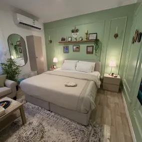 Mint Studio 2 - Image 2