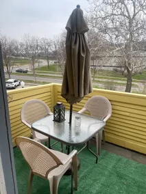 yellow house downtown - Image 3