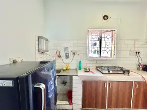 Lavish 2BHK Apt in Ballygunge, Heart of Kolkata - Image 4