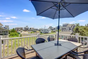 The Salty Plum, a Beautiful Plum Island Escape - Image 2