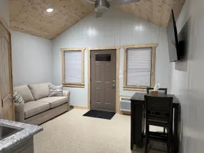 #5 1-Bedroom Cottage at Whippoorwill Acres - Image 2