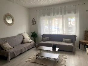 Cozy Cocoon with Peaceful Patio - Image 2