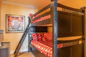Emerald Grande Resort 3BR Apartment - Image 4