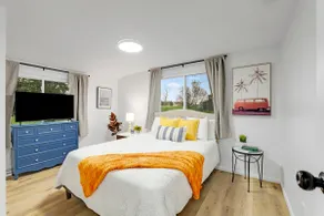The Hideaway | Sleeps 10 | Near Trine University - Image 4