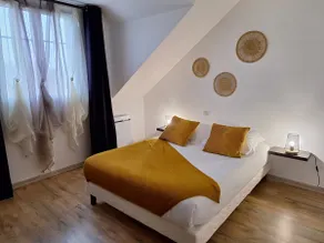 Cottage with private terrace 15 km from Orléans - Image 2