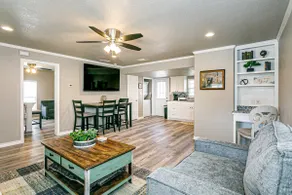 Cleburne Cottage on Buffalo Creek #1. - Image 3