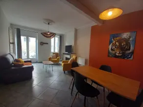 3 Bedroom Air Conditioned Townhouse - Image 2