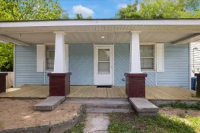 Centrally Located: Up to 8 Guests - Image 4