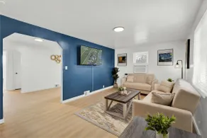 Modern Loft Near Great Lakes Outlets + Oakland U - Image 2