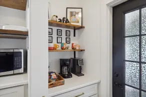 The Mayfield House - Image 4