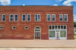 Downtown Medford Studio – Elevated View & High-End - Image 4