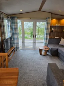 Spacious dog friendly caravan - Image 2