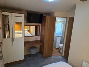 Spacious dog friendly caravan - Image 5