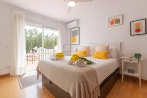 Vistamar Beach Apartment - Image 4
