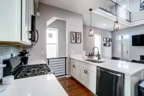 StayRosewood - Sleeps 14 w/Parking Great Location! - Image 4