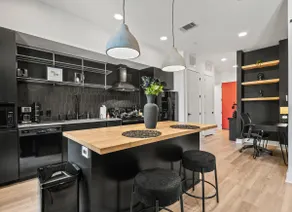 Moda Lux - All Black Everything -1BR - E - Image 4