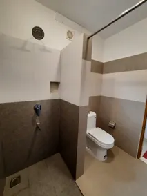 Family Room for 4 adult with shared bath room - Image 4