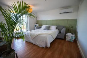 The Cozy Apple | Wine Trail | Private Suite | YLW - Image 5