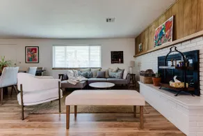 The Modern Midtown Retreat - Image 3