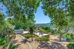 San Diego hilltop retreat - Image 3