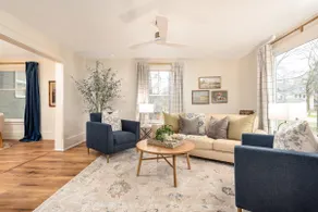 Luxury 1BR Apt in Historic Building · Downtown - Image 3