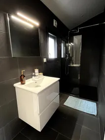 Small, comfortable and quiet nest. - Image 3
