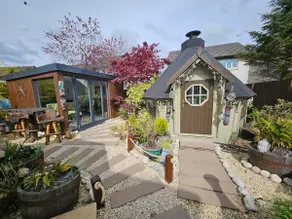 Braveheart Haven: 4BD Retreat with Hot Tub - Image 3