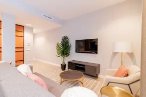 Home Art Bernabéu, 1-Bedroom Apartment 24 - Image 5