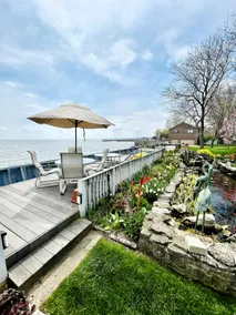 Serene Lakeside Studio Retreat – Luna Pier - Image 4
