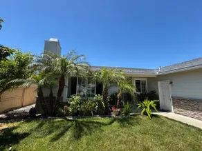 4 Bedroom Home in Vista with 6 beds 2 baths - Image 3