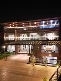 One Life Villa, 7BHK with Pool & a View - Image 4
